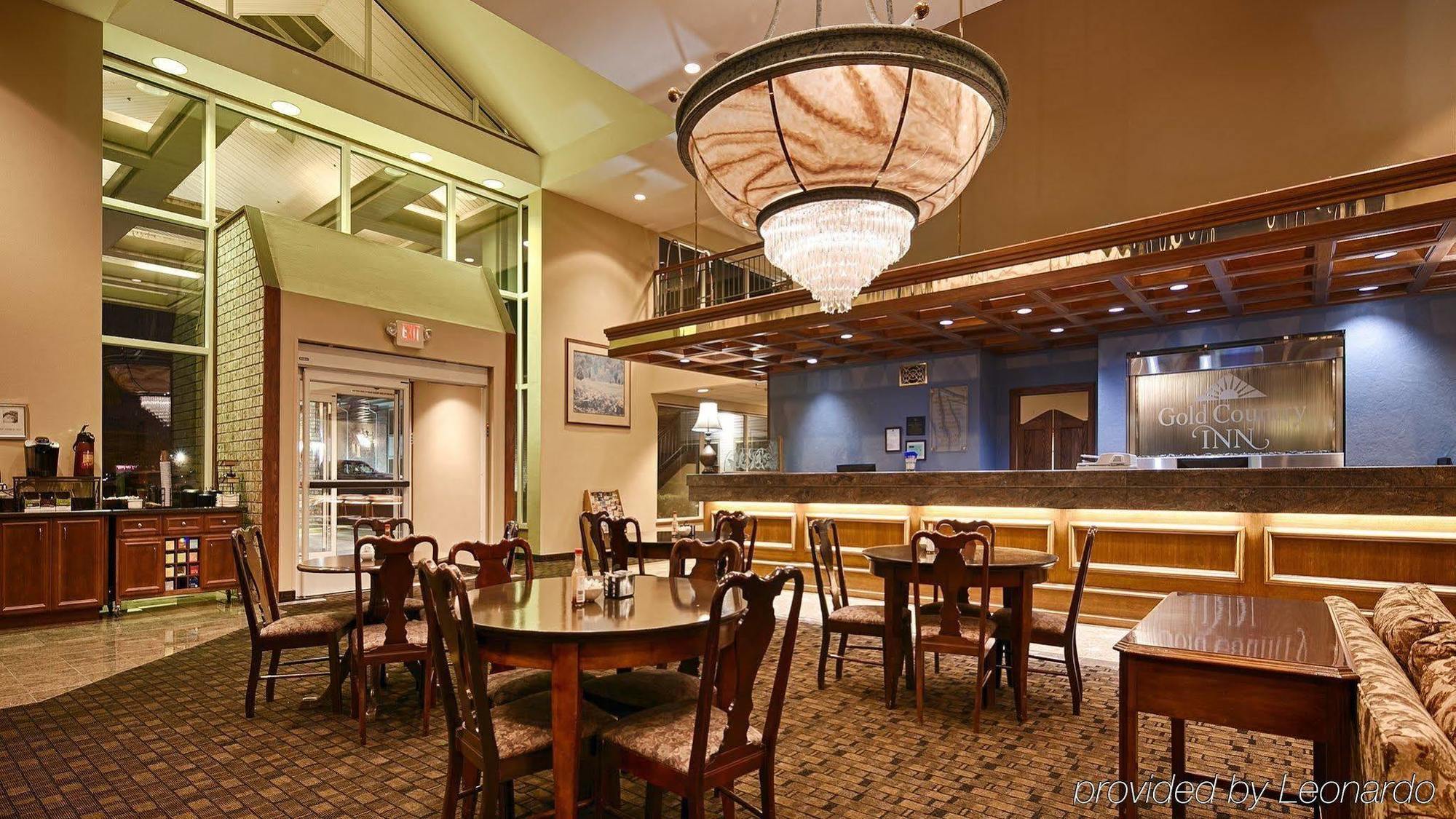 Western Gold Country Hotel 3*